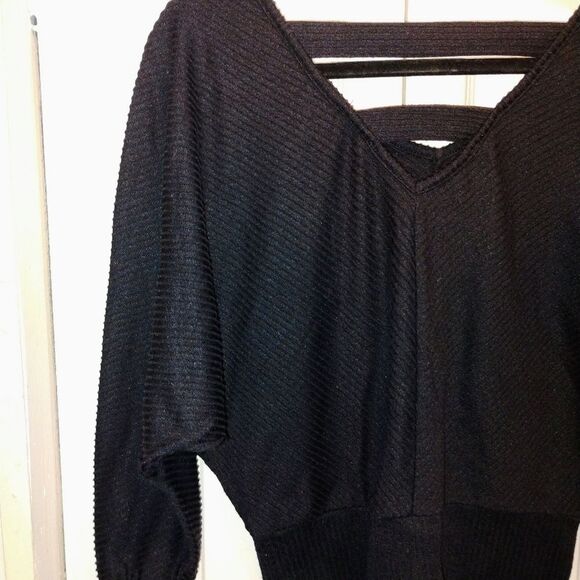 Just Be Elegant Black Knit V-Neck Blouse - Picture 4 of 6
